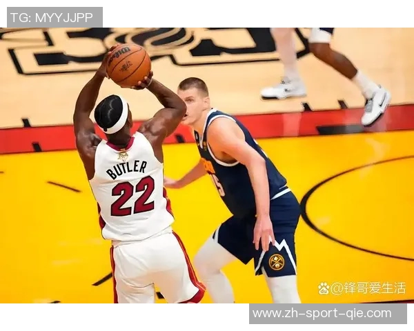 尼克斯与小牛激战正酣双方球员拼尽全力争夺胜利 尼克斯与小牛激战正酣双方球员拼尽全力争夺胜利